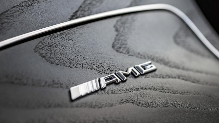 Детали интерьера Mercedes-AMG GLC63 S 4Matic+ (X253) 2017 года  (фото 75 из 80)